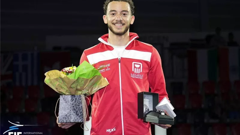محافظ الغربية يهنئ البطل محمد السيد بعد التتويج بذهبية كأس العالم لسيف المبارز