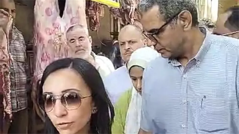 محافظة البحيرة تتفقد منافذ كفر الدوار وتطرح لحومًا بلدية بـ360 جنيهًا للعيد