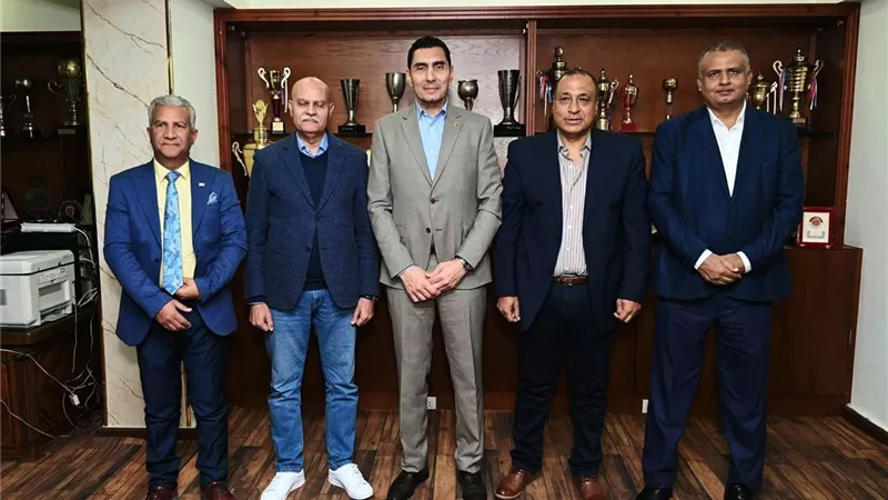 اجتماع عاصف في الوزارة.. مهلة أخيرة لإنقاذ الإسماعيلي أو الإقالة