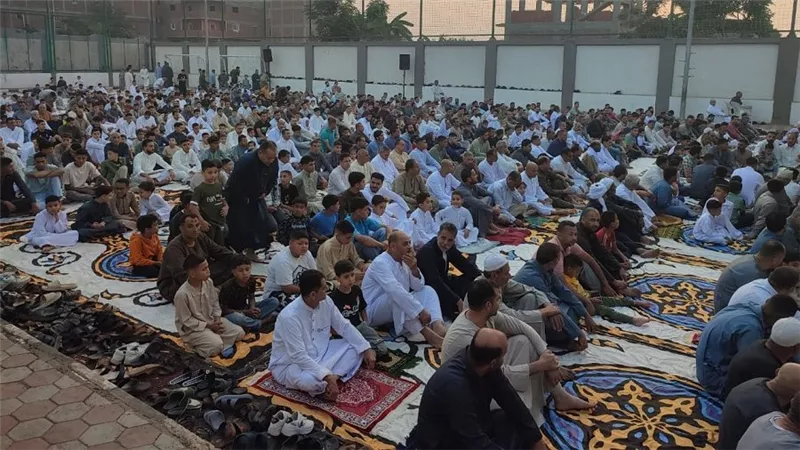 ما حكم تصحيح القراءة للإمام أثناء الصلاة؟.. دار الإفتاء توضح الضوابط