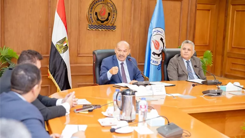 محافظ السويس: مكافحة الفساد أولوية.. والمستشفى الجامعي إضافة نوعية