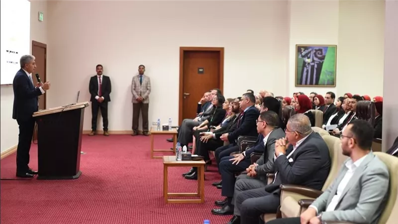  وزير السياحة يشهد إطلاق البرنامج المتقدم في القيادة التنفيذية (AELP) 
