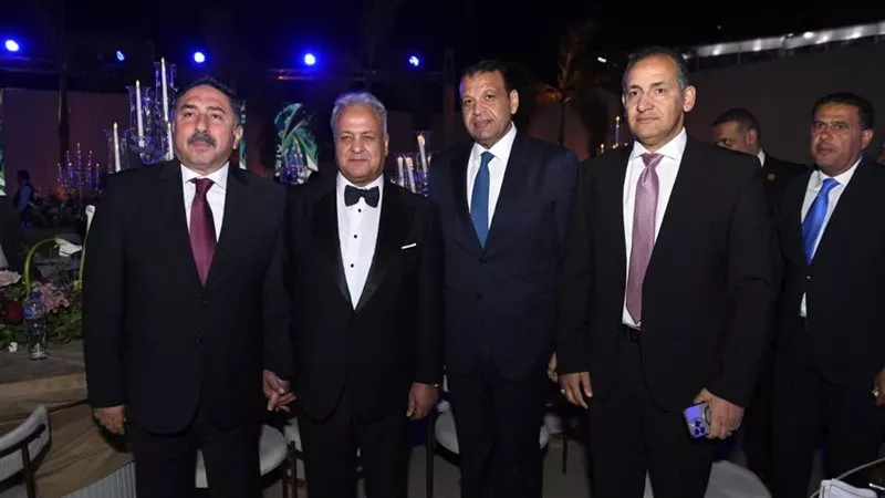 مدير مصلحة الأمن العام السابق يحتفل بزفاف نجله بحضور الفريق كامل الوزير 