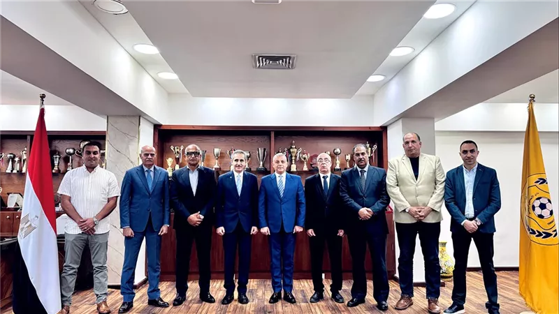 الإسماعيلي يطلب إلغاء الهبوط وإقامة الدوري بنظام المجموعتين.. خطاب رسمي