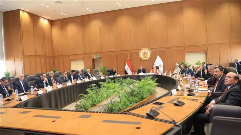 رئيس جامعة الأزهر يستعرض رؤية الجامعة التطويرية أمام الأعلى للجامعات