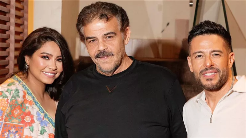 ناصر بجاتو يشارك الجمهور صورة من خلال كواليس دويتو شيرين عبدالوهاب ومحمد حماقي