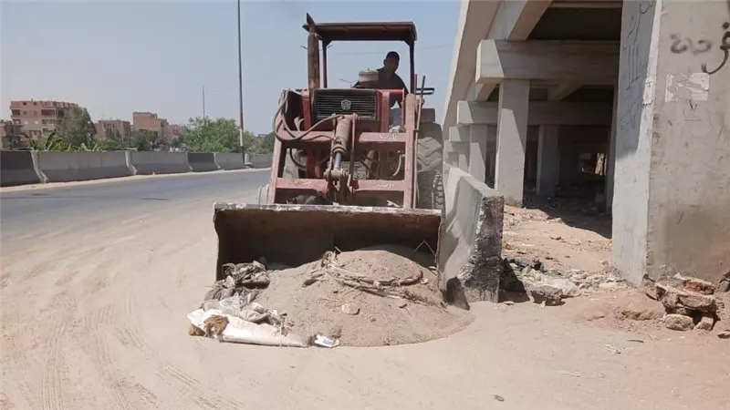 تكثيف حملات النظافة والتجميل ورفع المخلفات بالشوارع والميادين بالشرقية