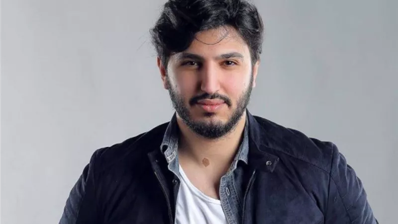 على اسم والده .. محمد فضل شاكر يرزق بمولوده الأول  