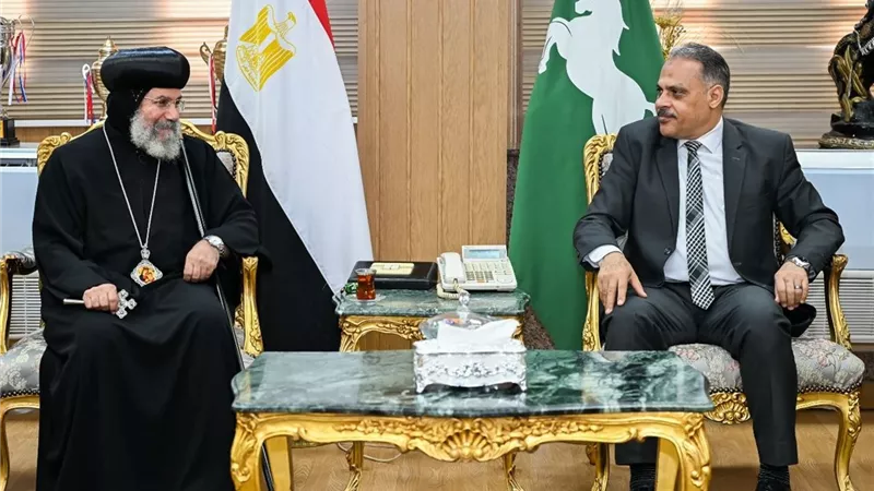 محافظ الشرقية يستقبل أسقف ميت غمر ودقادوس وبلاد الشرقية والوفد الكنسي 