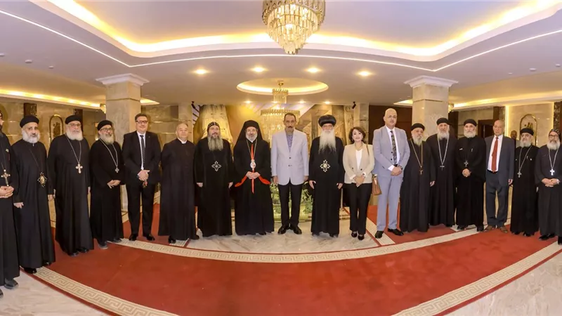 للتهنئة بحلول عيد الأضحى المبارك.. محافظ سوهاج يستقبل الأساقفة والمطارنة