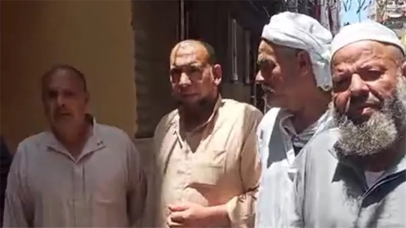 9 سنوات معاناة.. أهالي قرية بالبحيرة يستغيثون لافتتاح مستشفى مغلق وإنهاء رحلة السلالم