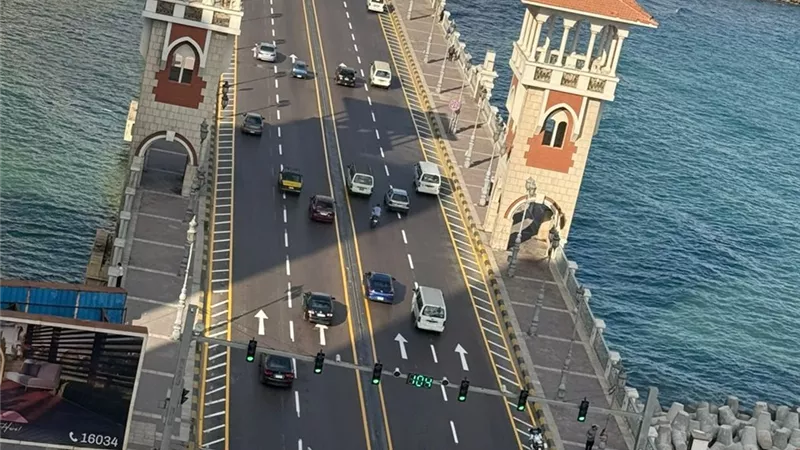 استعدادًا لعيد الأضحى.. الانتهاء من أعمال التخطيط الأرضي بكورنيش الإسكندرية  