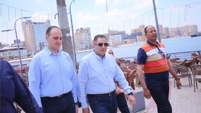 محافظ دمياط يتابع جاهزية حديقة بنت الشاطئ وكوبري دمياط التاريخي للعيد
