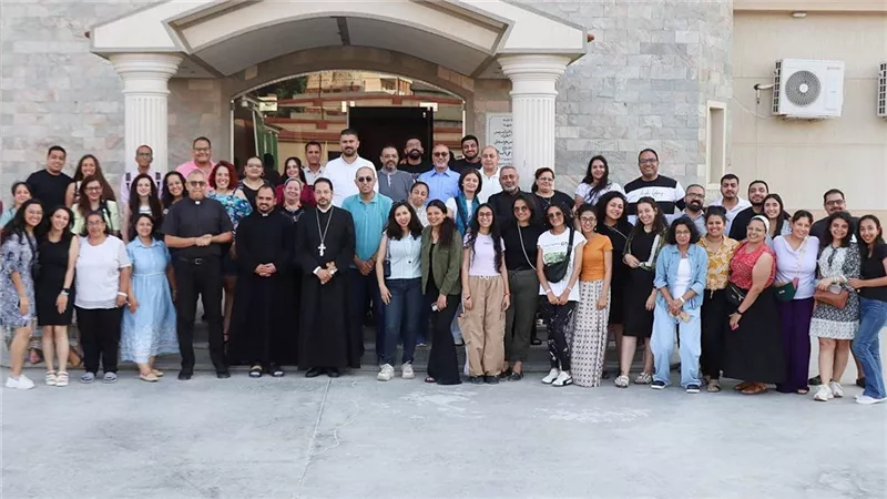 الأنبا باخوم يلتقي خدام التعليم المسيحي بالإيبارشية البطريركية في الإسكندرية