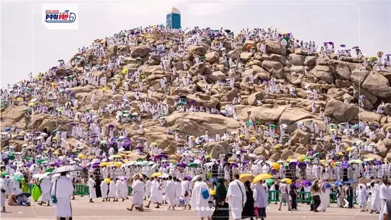 أحمد تميم المراغي يشدو بالصلاة على الحبيب على جبل عرفات