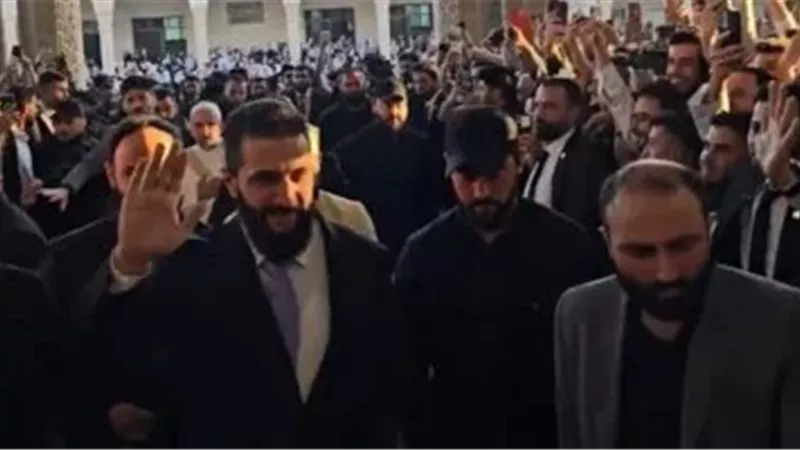 أحمد الشرع يؤدي صلاة عيد الأضحى في حلب وسط حضور رسمي وتفاعل شعبي