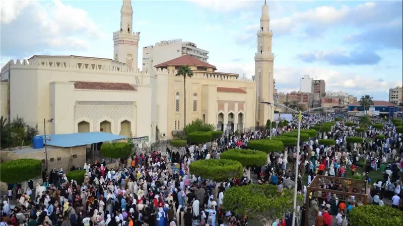 الفرحةتملأ شوارع بورسعيد.. والأحياء تشهد أجواء احتفالية أول أيام العيد