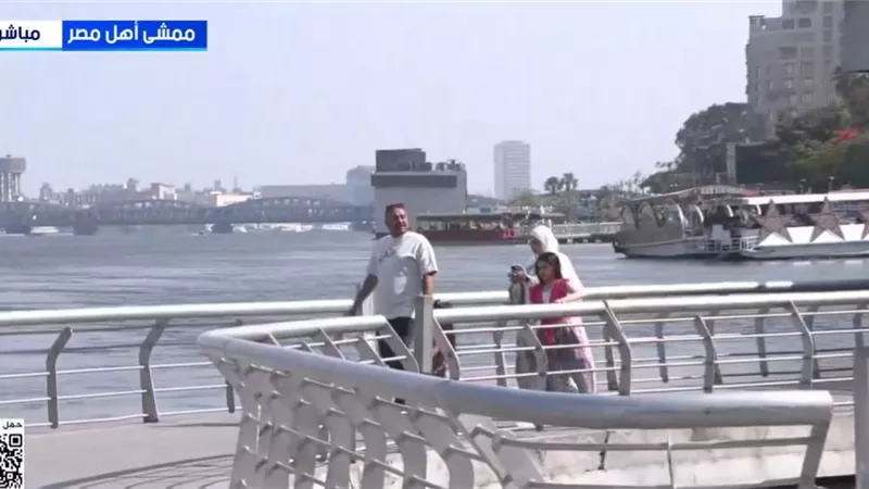 زحام وفرحة على النيل.. إقبال ملحوظ على ممشى أهل مصر في أول أيام العيد
