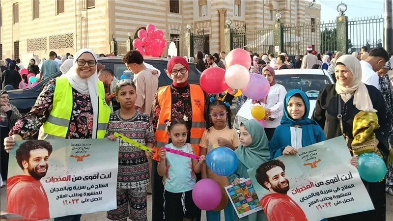 للتوعية بأضرار المخدرات..أنشطة مكافحة الإدمان بساحات المساجد والميادين العامة