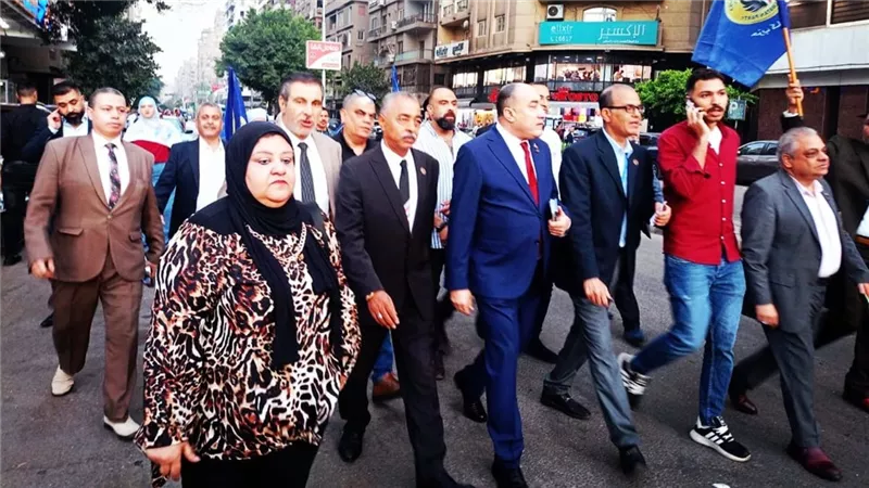 حماة الوطن بالجيزة يشارك الأهالي فرحة العيد              