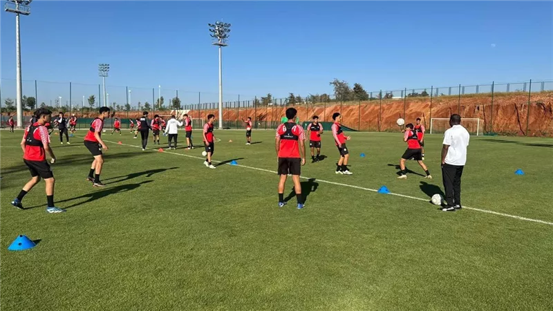 منتخب الناشئين يختتم استعداداته لمواجهة تنزانيا في نصف نهائي أمم إفريقيا 