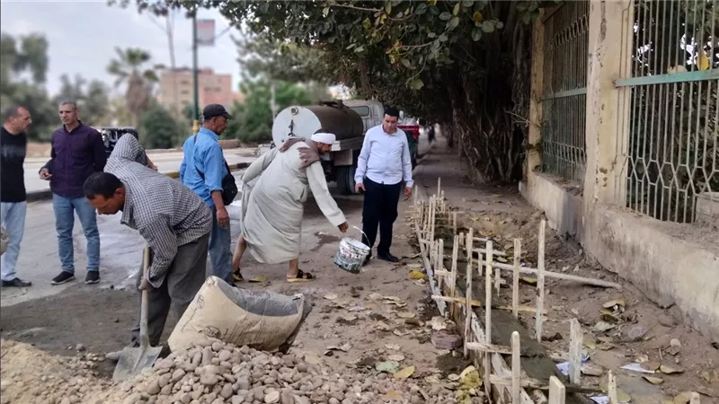 الأنصاري يتابع تنفيذ مشروعات صيانة ورصف وتطهير بعد شكاوى المواطنين بالجيزة