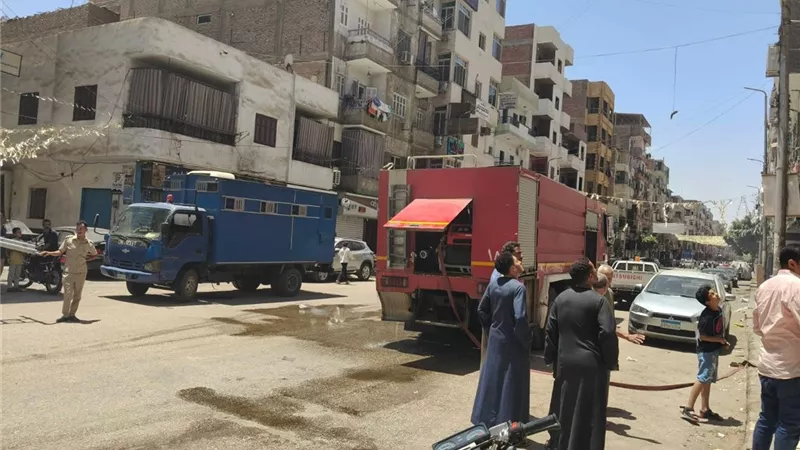 نيران تلتهم مخزن أخشاب بالرحمانية في نجع حمادي.. والحماية المدنية تتدخل سريعًا