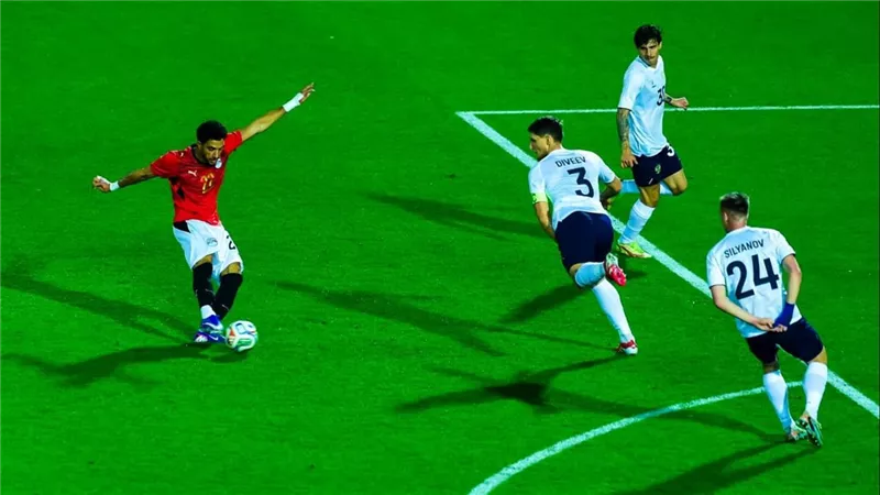 منتخب مصر يتقدم على روسيا بالهدف الأول عن طريق مصطفى زيكو