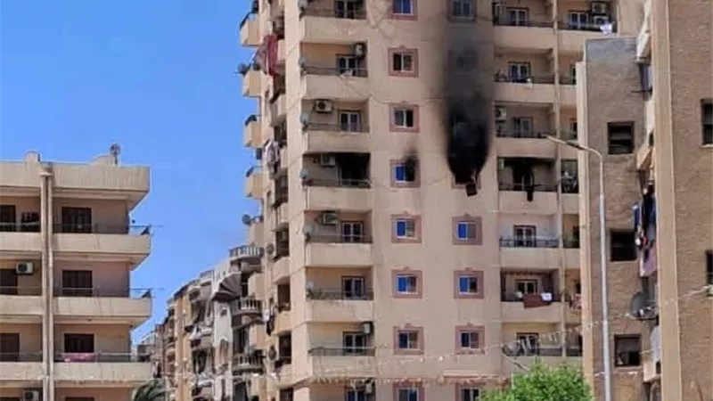الحماية المدنية بالسويس تسيطر على حريق بوحدة سكنية بالأربعين دون إصابات
