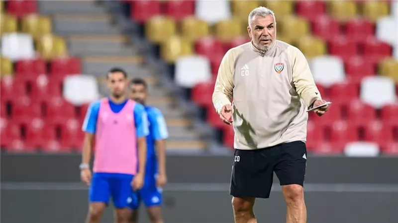 رسميًا.. إقالة كوزمين أورلايو من تدريب منتخب الإمارات 