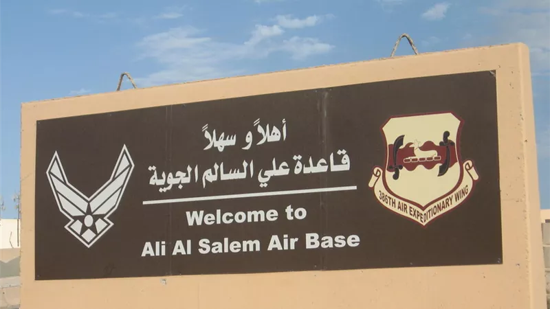 إصابة 5 أمريكيين بعد سقوط حطام صاروخ إيراني على قاعدة علي السالم في الكويت