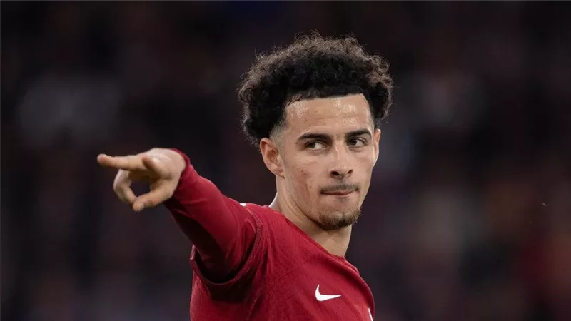 إنتر ميلان يستهدف كورتيس جونز.. وليفربول يرفض العرض الأول