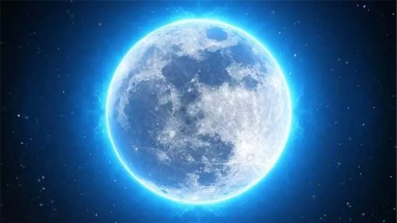 القمر الأزرق يضيئ سماء مصر والوطن العربي يوم 31 مايو