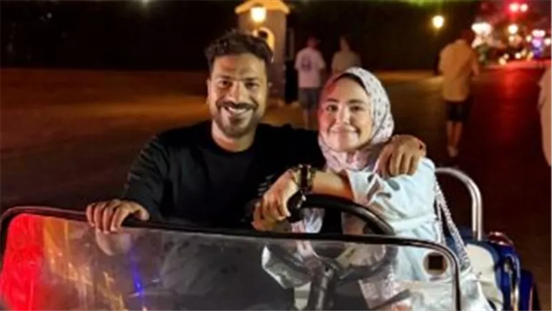 مصطفى أبو سريع يعلن عودته لزوجته بعد 5 أشهر من الانفصال