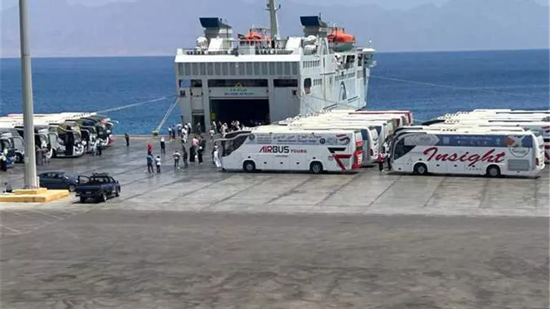 تداول 7 آلاف طن بضائع و483 شاحنة بموانئ البحر الأحمر.. و808 راكبا خلال 24 ساعة