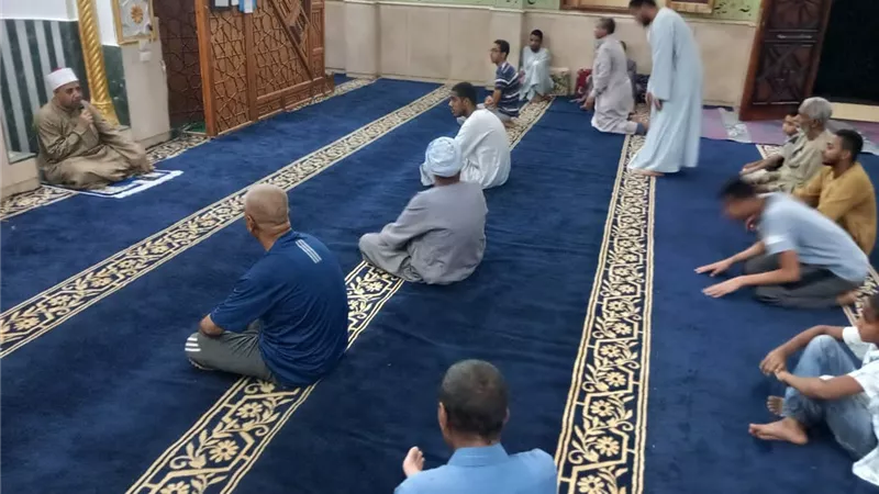 الأوقاف تواصل فعاليات برنامج المساجد المحورية وتناقش مخاطر المخدرات