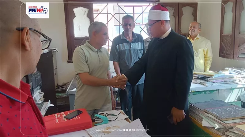 مدير الدعوة بأوقاف الفيوم يتفقد انتظام العمل بديوان عام المديرية 