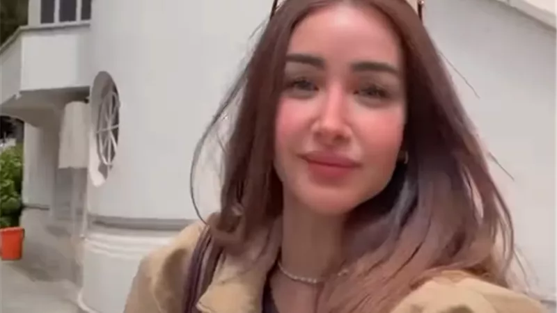بشكل لافت.. زيارة هنا الزاهد إلى قصر مسلسل “العشق الممنوع” 
