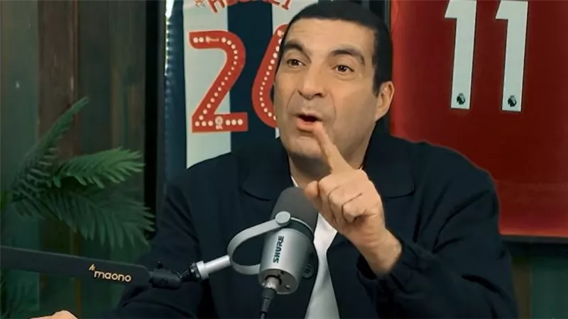 عمرو خالد: لاعبو مصر يحتاجون تأهيلا نفسيا.. والفلوس 