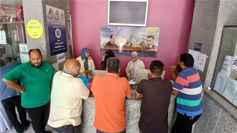 رئيس حي فيصل تتفقد المركز التكنولوجي وتوجه بسرعة إنجاز طلبات المواطنين