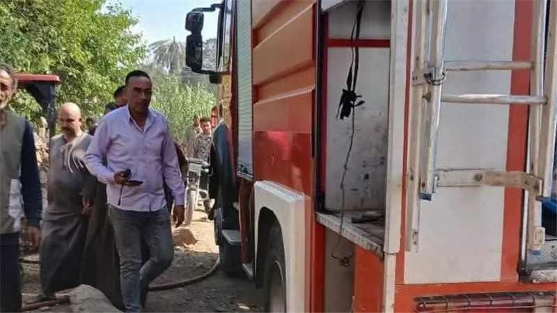 السيطرة على حريق بمحيط مستشفي حميات شبين الكوم بالمنوفية 