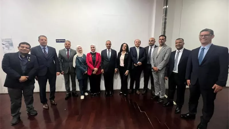 وزير الخارجية يلتقي الجالية المصرية في كوريا الجنوبية ويشيد بدورها