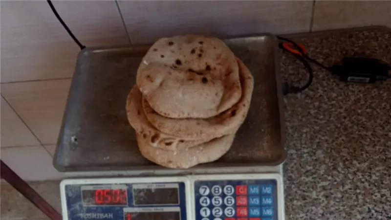 محافظ أسيوط: تحرير 250 محضرًا تموينيًا وضبط 100 لتر زيت مستعمل و235 عبوة مبيد 