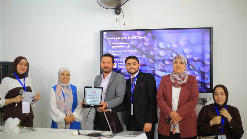 رئيس جامعة قناة السويس: مشروعات التخرج محطة مهمة تعكس مهارات الطلاب 