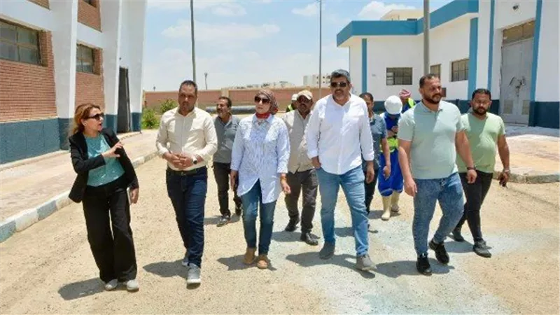 الإسكان تتابع تطوير ورفع كفاءة المناطق الصناعية في السادات والسويس الجديدة