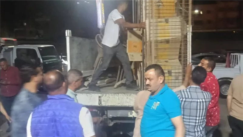 محافظ الجيزة يفاجئ حي جنوب ويطيح بمسؤول الإشغالات بسبب المخالفات