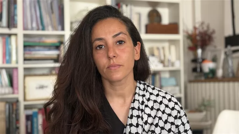أسطول الصمود.. ناشطة فرنسية تروي تفاصيل صادمة أثناء احتجازها في إسرائيل