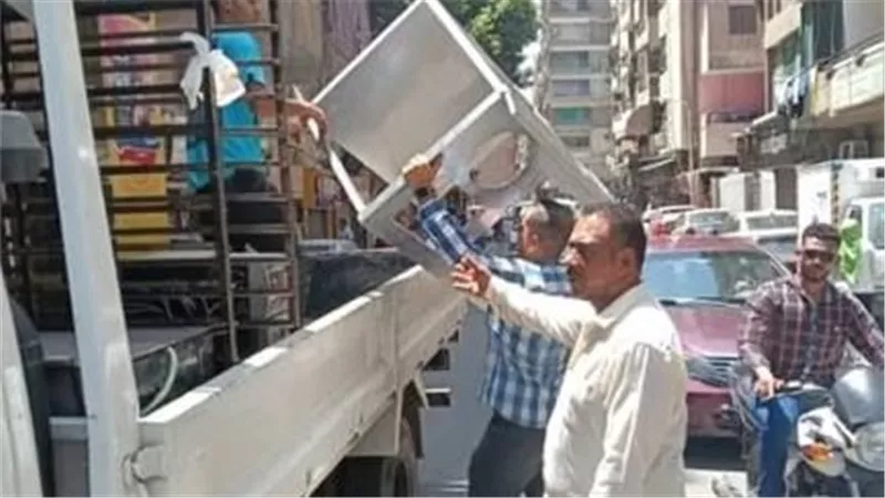 محافظ الجيزة يقود جولة مفاجئة بـ 4 أحياء ويأمر بغلق 11 منشأة مخالفة