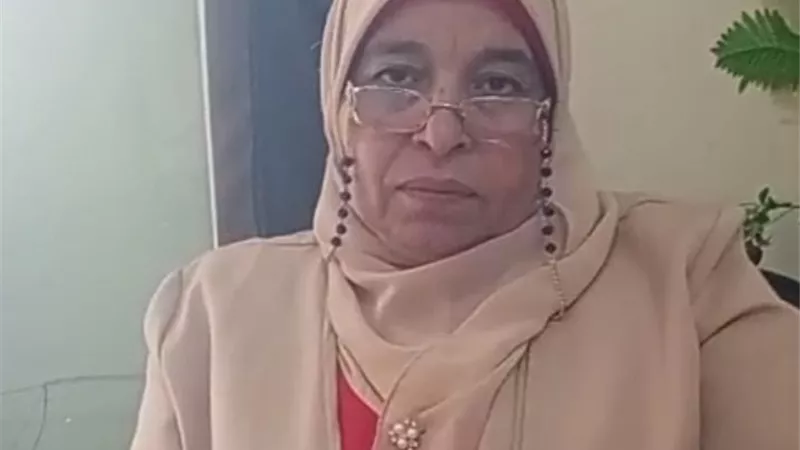 نموذج مشرف للعمل الخدمي  اخصائي تحاليل تخدم المجتمع وتنال لقب الجندي المجهول