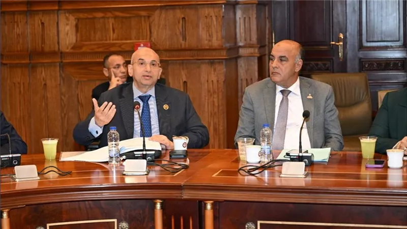 نائب حزب العدل يطرح لمجلس الشيوخ رؤية استباقية لحوكمة خطة (2026/2027)